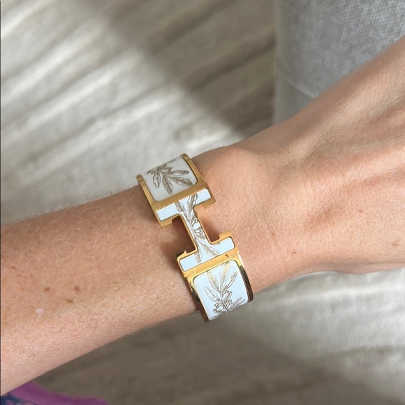 Hermes Clic Clac H Bracelet Gold and White Enamel - Picture 1 of 4